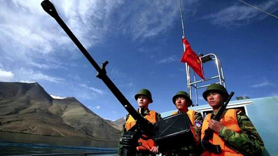 Indo-China Relations, India China Border, Tension between two countries, China Aggressively grows presence ਭਾਰਤ-ਚੀਨ 'ਚ ਵਧਿਆ ਤਣਾਅ, ਚੀਨੀ ਫੌਜਾਂ ਨੇ ਵਧਾਈ ਤਿਆਰੀ, ਤੋਪਾਂ 'ਤੇ ਮਾਰੂ ਹਥਿਆਰ ਕੀਤੇ ਇਕੱਠਾ