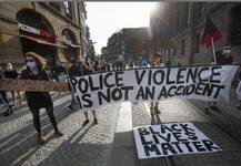 ਪੁਲਿਸ ਦੀ ਦਰਿੰਦਗੀ ਨੇ ਅਮਰੀਕਾ ਤੋਂ ਲੈ ਕੇ ਯੂਰਪ ਤੱਕ ਹਿਲਾਇਆ, ਯੂਰਪੀ ਸੰਘ ਘਟਨਾ ਤੋਂ ‘ਹੈਰਾਨ’