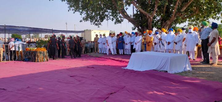 ਮਨਦੀਪ ਦੇ ਭਰਾ ਨਿਰਮਲ ਸਿੰਘ 30 ਅਪਰੈਲ ਨੂੰ ਉਸੇ ਅਹੁਦੇ ਤੋਂ ਵਾਪਸ ਆਇਆ ਸੀ ਜਿੱਥੇ ਮਨਦੀਪ ਸ਼ਹੀਦ ਹੋਇਆ। ਆਪਣੇ ਭਰਾ ਦੀ ਹਿੰਮਤ ਦੀ ਕਹਾਣੀ ਸੁਣਾਉਂਦੇ ਹੋਏ ਨਿਰਮਲ ਭਾਵੁਕ ਹੋ ਗਿਆ। ਉਸਨੇ ਦੱਸਿਆ ਕਿ ਮਨਦੀਪ ਉਨ੍ਹਾਂ ਦੀ ਪਾਰਟੀ ਦਾ ਆਗੂ ਸੀ।