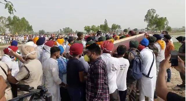 Galwan valley: Punjabi martyrs Cremated at their native places ਸ਼ਹੀਦ ਗੁਰਬਿੰਦਰ ਸਿੰਘ ਅਤੇ ਗੁਰਤੇਜ ਸਿੰਘ ਦਾ ਨਮ ਅੱਖਾਂ ਨਾਲ ਅੰਤਿਮ ਸੰਸਕਾਰ