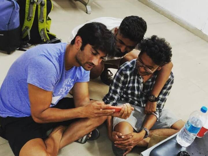 Emotional message written by Sushant Singh Rajput's Creative Manager - 'You are still close to Andromeda Galaxy' ਸੁਸ਼ਾਂਤ ਸਿੰਘ ਰਾਜਪੂਤ ਦੇ ਕ੍ਰਿਏਟਿਵ ਮੈਨੇਜਰ ਨੇ ਲਿਖਿਆ ਇਮੋਸ਼ਨਲ ਮੈਸੇਜ-‘ਤੁਸੀਂ ਅਜੇ ਐਂਡਰੋਮੇਡਾ ਗੈਲੇਕਸੀ ਦੇ ਨਜ਼ਦੀਕ ਹੋ’