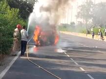 ਜਾਣੋ ਗਰਮੀਆਂ ‘ਚ ਕਿਉਂ ਲੱਗਦੀ ਹੈ ਕਾਰ ‘ਚ ਅੱਗ, ਇਸ ਤੋਂ ਕਿਵੇਂ ਬਚਿਆ ਜਾਵੇ