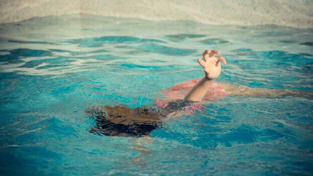 Three members of an Indian family drowned in a swimming pool in the United States ਅਮਰੀਕਾ 'ਚ ਭਾਰਤੀ ਪਰਿਵਾਰ ਦੇ 3 ਮੈਂਬਰਾਂ ਦੀ ਸਵਿਮਿੰਗ ਪੂਲ ‘ਚ ਡੁੱਬ ਕੇ ਮੌਤ