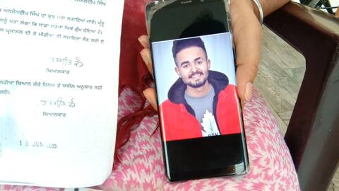 ਅੰਮ੍ਰਿਤਸਰ ਦਾ ਨੌਜਵਾਨ ਅਮਰੀਕਾ 'ਚ ਲਾਪਤਾ, ਮਾਂ ਲਾ ਰਹੀ ਮਦਦ ਦੀ ਗੁਹਾਰ ਅੰਮ੍ਰਿਤਸਰ ਦਾ ਨੌਜਵਾਨ ਅਮਰੀਕਾ 'ਚ ਲਾਪਤਾ, ਮਾਂ ਲਾ ਰਹੀ ਮਦਦ ਦੀ ਗੁਹਾਰ