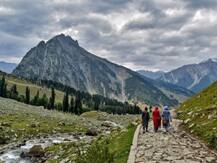 ਚੀਨ ਨਾਲ ਤਣਾਅ ਦੌਰਾਨ ਕਸ਼ਮੀਰ 'ਚ ਹਲਚਲ, LPG ਸਟਾਕ ਕਰਨ ਤੇ ਸਕੂਲ ਖਾਲੀ ਕਰਾਉਣ ਦੇ ਆਦੇਸ਼