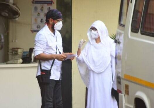 ਅਦਾਕਾਰੀ ਦੇ ਸ਼ੁਰੂਆਤੀ ਦਿਨਾਂ ਵਿੱਚ ਜਗਦੀਪ ਨੇ ਵੱਡੇ ਤੇ ਛੋਟੇ ਹਰ ਤਰਾਂ ਦੇ ਕਿਰਦਾਰ ਨਿਭਾਏ। ਆਪਣੀ ਕਲਾ ਨਾਲ ਉਨ੍ਹਾਂ ਬਿਮਲ ਰਾਏ ਵਰਗੇ ਨਿਰਦੇਸ਼ਕਾਂ ਨੂੰ ਵੀ ਪ੍ਰਭਾਵਤ ਕੀਤਾ।