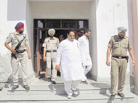 ਭੀਮ ਕੱਤਲ ਕਾਂਡ: ਸ਼ਿਵ ਲਾਲ ਡੋਡਾ ਸਣੇ 10 ਖਿਲਾਫ਼ ਮੁਕਦਮਾ ਦਰਜ ਭੀਮ ਕੱਤਲ ਕਾਂਡ: ਸ਼ਿਵ ਲਾਲ ਡੋਡਾ ਸਣੇ 10 ਖਿਲਾਫ਼ ਮੁਕਦਮਾ ਦਰਜ