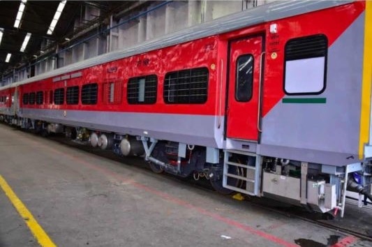 Indian railway ready special coach safe from corona virus ਟਰੇਨ 'ਚ ਸਫ਼ਰ ਕਰਨਾ ਹੋਇਆ ਸੁਰੱਖਿਅਤ, ਕੋਰੋਨਾ ਦਾ ਨਹੀਂ ਹੋਵੇਗਾ ਖਤਰਾ!