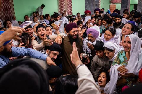 ਭਾਰਤ ਨੇ ਹਮਲੇ ਦਾ ਸਾਹਮਣਾ ਕਰ ਰਹੇ ਅਫਗਾਨ ਹਿੰਦੂਆਂ ਅਤੇ ਸਿੱਖਾਂ ਨੂੰ ਦਿੱਤਾ ਸੁਰੱਖਿਆ ਦਾ ਭਰੋਸਾ ਭਾਰਤ ਨੇ ਹਮਲੇ ਦਾ ਸਾਹਮਣਾ ਕਰ ਰਹੇ ਅਫਗਾਨ ਹਿੰਦੂਆਂ ਅਤੇ ਸਿੱਖਾਂ ਨੂੰ ਦਿੱਤਾ ਸੁਰੱਖਿਆ ਦਾ ਭਰੋਸਾ