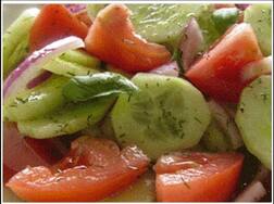 ਜੇ ਤੁਸੀਂ ਖੀਰਾ ਤੇ ਟਮਾਟਰ ਇਕੱਠੇ ਕਰਦੇ ਹੋ ਇਸਤੇਮਾਲ, ਤਾਂ ਹੋ ਜਾਵੋ ਸਾਵਧਾਨ 