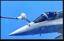 ਦੁਸ਼ਮਣਾਂ 'ਚ ਰਾਫੇਲ ਦੀ ਦਹਿਸ਼ਤ! 30 ਹਜ਼ਾਰ ਫੁੱਟ ਦੀ ਉਚਾਈ 'ਤੇ ਕੀਤੀ ਟੈਂਕੀ ਫੁੱਲ, ਦੇਖੋ ਸ਼ਾਨਦਾਰ ਤਸਵੀਰਾਂ