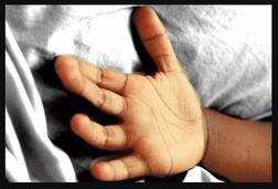 ਤਰਨ ਤਾਰਨ: 7 ਸਾਲਾ ਬੱਚੀ ਦਾ ਭੇਤਭਰੀ ਹਾਲਤ 'ਚ ਕਤਲ, ਬੰਦ ਮਕਾਨ 'ਚ ਮਿਲੀ ਲਾਸ਼