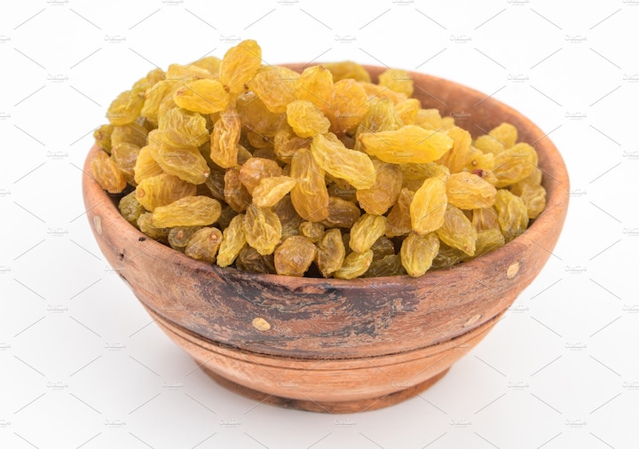 dry-grapes-are-beneficial-in-increasing-hunger-know-how-to-get-benefits ਜੇ ਤੁਹਾਨੂੰ ਵੀ ਨਹੀਂ ਲਗਦੀ ਭੁੱਖ ਤਾਂ ਅਜ਼ਮਾਓ ਇਹ ਘਰੇਲੂ ਨੁਸਖੇ, ਹੋਏਗਾ ਲਾਭ