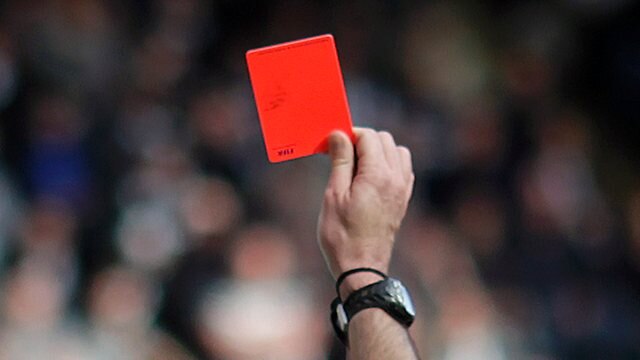 Red card to be issued in Football for deliberately Coughing on others  ਹੁਣ ਫੁੱਟਬਾਲ 'ਚ ਖੰਘਣ 'ਤੇ ਵੀ ਦਿੱਤਾ ਜਾਵੇਗਾ ਰੈਡ ਕਾਰਡ