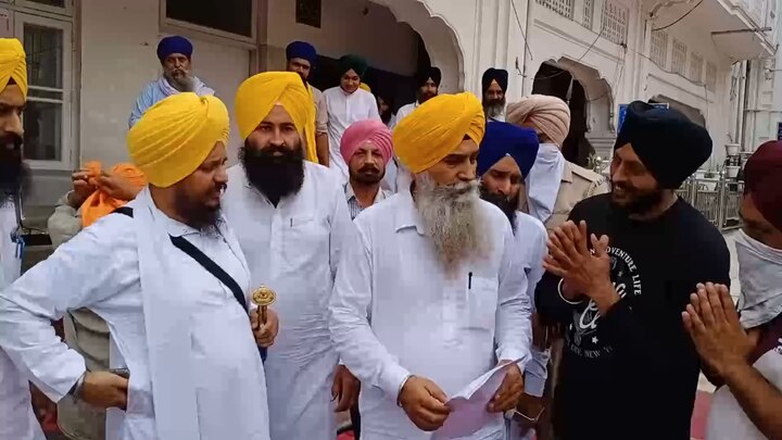 Sikhs from Afghanistan meet Jathedar Harpreet Singh and demand Indian citizenship ਜਥੇਦਾਰ ਹਰਪ੍ਰੀਤ ਸਿੰਘ ਨੂੰ ਮਿਲੇ ਅਫਗਾਨਿਸਤਾਨੋਂ ਆਏ ਸਿੱਖ, ਭਾਰਤੀ ਨਾਗਰਿਕਤਾ ਦਿਵਾਉਣ ਦੀ ਮੰਗ