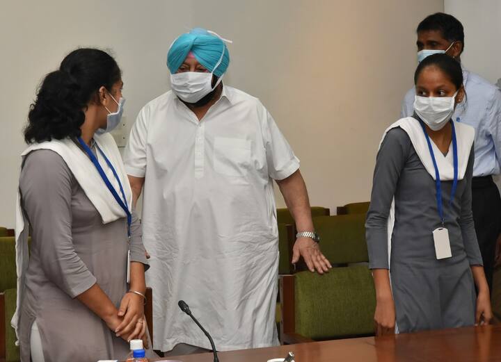 ਇਹ ਸਮਾਰਟਫੋਨ 2GB RAM + 16 GB HDD ਮੈਮਰੀ ਨਾਲ ਲੈਸ ਹੈ।ਇਸ 'ਚ 8.0 MP ਬੈਕ + 5.0 ਫਰੰਟ ਕੈਮਰਾ ਹੈ।ਇਸਦੀ ਬੈਟਰੀ 3000 mAh ਦੀ ਹੈ।