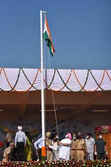 ਜਸ਼ਨ-ਏ-ਆਜ਼ਾਦੀ:  ਮੁਹਾਲੀ 'ਚ ਆਜ਼ਾਦੀ ਦਿਹਾੜੇ ਦੀਆਂ ਰੌਣਕਾਂ, ਤਸਵੀਰਾਂ ਦੀ ਜ਼ੁਬਾਨੀ