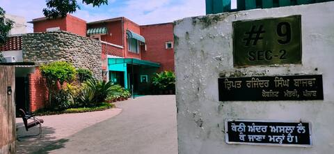 ਮੁਲਾਜ਼ਮਾਂ ਨੇ ਜਗਾਈ ਕੈਪਟਨ ਸਰਕਾਰ, ਮੰਤਰੀ ਦੀ ਕੋਠੀ 'ਚ ਸੱਦੀ ਮੀਟਿੰਗ ਮੁਲਾਜ਼ਮਾਂ ਨੇ ਜਗਾਈ ਕੈਪਟਨ ਸਰਕਾਰ, ਮੰਤਰੀ ਦੀ ਕੋਠੀ 'ਚ ਸੱਦੀ ਮੀਟਿੰਗ