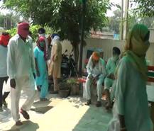 ਤਿੰਨ ਭਰਾਵਾਂ ਨੇ ਜ਼ਮੀਨੀ ਝਗੜੇ 'ਚ ਕੀਤੀ ਗੁਰੂ ਗਰੰਥ ਸਾਹਿਬ ਕੀ ਬੇਅਦਬੀ, ਦੋਸ਼ੀਆਂ ਖਿਲਾਫ ਕਾਰਵਾਈ ਦੇ ਹੁਕਮ