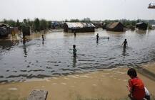 ਦਿੱਲੀ 'ਤੇ ਹੜ੍ਹਾਂ ਦਾ ਸਾਇਆ, ਖਤਰੇ ਦੇ ਨਿਸ਼ਾਨ ਕੋਲ ਵਹਿ ਰਹੀ ਯਮੁਨਾ, ਭਾਰੀ ਬਾਰਸ਼ ਨਾਲ ਪਾਣੀ ਹੋਰ ਵਧਣ ਦੀ ਸੰਭਾਵਨਾ