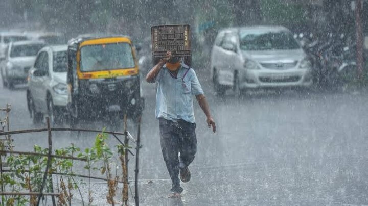 Delhi Rains Many Areas Flooded after heavy rains in Capital ਦਿੱਲੀ 'ਚ ਮੀਂਹ ਮਗਰੋਂ ਜਲਥਲ, ਕਈ ਹਿੱਸਿਆਂ 'ਚ ਹੜ੍ਹ ਵਰਗਾ ਮਾਹੌਲ