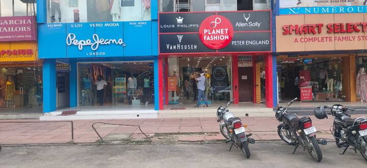  ਪੰਜਾਬ ਸਰਕਾਰ ਦੇ ਵੀਕੈਂਡ ਕਰਫ਼ਿਊ ਤੋਂ ਨਾਰਾਜ਼ ਦੁਕਾਨਦਾਰ