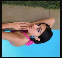 ਕਿਤਾਬ ਲੈ ਕੇ ਬੇਹੱਦ ਹੌਟ ਅੰਦਾਜ਼ 'ਚ ਸਵਿਮਿੰਗ ਪੂਲ 'ਚ ਉਤਰੀ ਸਾਰਾ ਅਲੀ ਖਾਨ, ਸਾਹਮਣੇ ਆਈਆਂ ਬੋਲਡ ਤਸਵੀਰਾਂ 