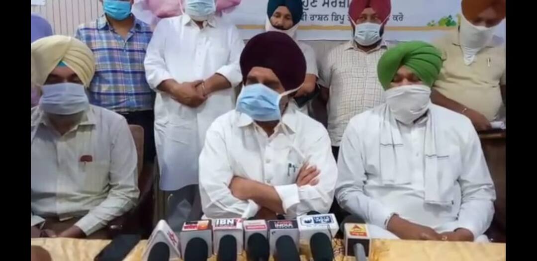 PH Card Launch Punjab Minister Tripat Rajinder Singh Bajwa today launched Smart Card at Batala and distributed smart cards ਤ੍ਰਿਪਤ ਰਾਜਿੰਦਰ ਬਾਜਵਾ ਨੇ ਵੰਡੇ ਸਮਾਰਟ ਕਾਰਡ, ਨਾਲ ਹੀ ਸੁਮੇਧ ਸੈਣੀ ਅਤੇ ਸਾਧੂ ਸਿੰਘ ਧਰਮਸੋਧ ਬਾਰੇ ਦਿੱਤੇ ਇਹ ਬਿਆਨ