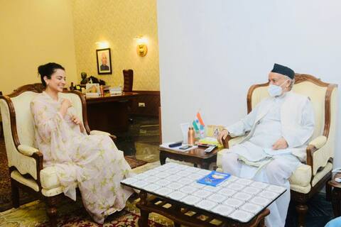 BMC ਦੇ ਐਕਸ਼ਨ ਤੇ ਰਾਜਪਾਲ ਨੂੰ ਮਿਲੀ ਕੰਗਨਾ, ਕਿਹਾ ਨਿਆਂ ਦੀ ਉਮੀਦ BMC ਦੇ ਐਕਸ਼ਨ ਤੇ ਰਾਜਪਾਲ ਨੂੰ ਮਿਲੀ ਕੰਗਨਾ, ਕਿਹਾ ਨਿਆਂ ਦੀ ਉਮੀਦ