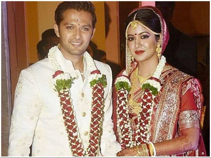 Vatsal Sheth-Ishita Dutta:ਵਤਸਲ ਸੇਠ ਨੇ ਅਦਾਕਾਰਾ ਇਸ਼ਿਤਾ ਦੱਤਾ ਨਾਲ 28 ਨਵੰਬਰ 2017 ਨੂੰ ਮੁੰਬਈ ਦੇ ਇਸਕਨ ਮੰਦਰ ਵਿੱਚ ਵਿਆਹ ਕੀਤਾ ਸੀ। ਇਸ਼ਿਤਾ ਅਤੇ ਵਤਸਲ ਨੇ ਟੀਵੀ ਸੀਰੀਅਲ 'ਰਿਸ਼ਤੋਂ ਕਾ ਸੌਦਾਗਰ-ਬਾਜ਼ੀਗਰ' 'ਚ ਇਕੱਠੇ ਕੰਮ ਕੀਤਾ ਸੀ।ਉਸੇ ਸਮੇਂ, ਉਹ ਦੋਵੇਂ ਇੱਕ ਦੂਜੇ ਦੇ ਪਿਆਰ ਵਿੱਚ ਪੈ ਗਏ ਸੀ।