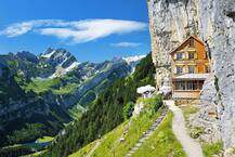 Unique Hotels: ਦੁਨੀਆ ਦੇ ਇਹ ਅਨੌਖੇ ਹੋਟਲ ਨਹੀਂ ਹਨ ਕਿਸੇ ਸਵਰਗ ਤੋਂ ਘੱਟ, ਵੇਖੋ ਤਸਵੀਰਾਂ