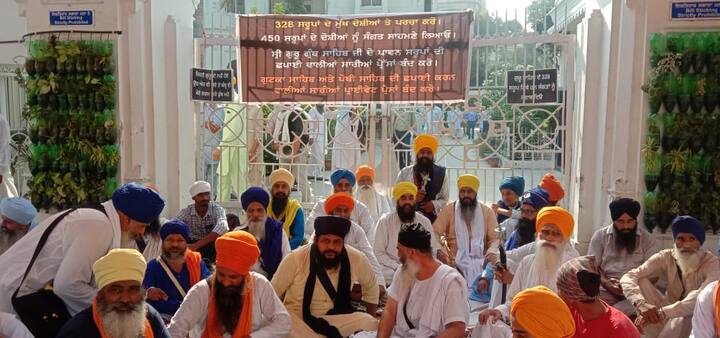 ਹੁਣ ਸਰਾਂ ਵਾਲੇ ਪਾਸਿਉਂ ਸ੍ਰੀ ਹਰਿਮੰਦਰ ਸਾਹਿਬ ਦਰਸ਼ਨ ਕਰਨ ਜਾਣ ਵਾਲੇ ਸ਼ਰਧਾਲੂ ਲੰਗਰ ਗੁਰੂ ਰਾਮਦਾਸ ਜੀ ਵਾਲੇ ਰਸਤੇ ਰਾਹੀਂ ਜਾਂ ਘੰਟਾ ਘਰ ਮਾਈ ਸੇਵਾ ਵਾਲਾ ਬਾਜ਼ਾਰ ਤੇ ਆਟਾ ਮੰਡੀ ਵਾਲੇ ਰਸਤਿਆਂ ਰਾਹੀਂ ਦਰਸ਼ਨ ਕਰਨ ਜਾ ਰਹੇ ਹਨ।
