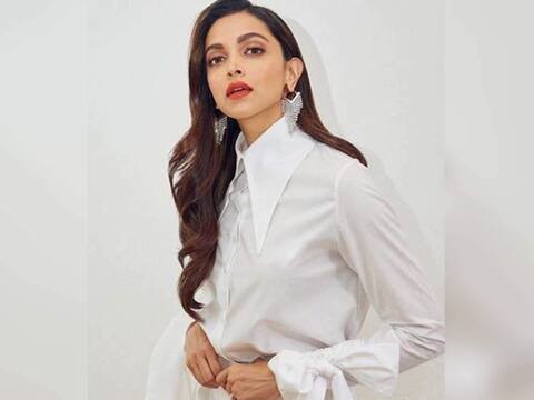 ਸ਼ਾਹਰੁਖ ਦੀ 200 ਕਰੋੜ ਦੀ 'ਪਠਾਨ' 'ਚ ਦੀਪਿਕਾ ਚਾਰਜ ਕਰ ਰਹੀ ਇੰਨੇ ਕਰੋੜ ਰੁਪਏ ਸ਼ਾਹਰੁਖ ਦੀ 200 ਕਰੋੜ ਦੀ 'ਪਠਾਨ' 'ਚ ਦੀਪਿਕਾ ਚਾਰਜ ਕਰ ਰਹੀ ਇੰਨੇ ਕਰੋੜ ਰੁਪਏ