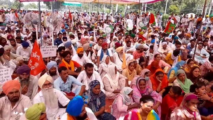 ਕਿਸਾਨਾਂ ਦਾ ਕਹਿਣਾ ਹੈ ਕਿ ਮੋਦੀ ਵੱਲੋਂ ਲਿਆਂਦੇ ਕਾਲੇ ਕਾਨੂੰਨ ਨੂੰ ਵਾਪਸ ਕਰਾਉਣ ਦੇ ਲਈ ਇੱਕ ਤਿੱਖਾ ਸੰਘਰਸ਼ ਉਲੀਕਿਆ ਹੋਇਆ ਹੈ।