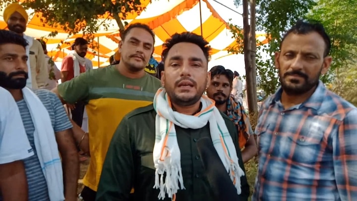 Farmers protest in Ludhiana get Deep Dhillon's support, says Punjabi film industry only for farmers Farmers protest in Ludhiana: ਲੁਧਿਆਣਾ ‘ਚ ਕਿਸਾਨਾਂ ਨੂੰ ਮਿਲੀਆ ਦੀਪ ਢਿੱਲੋਂ ਦਾ ਸਾਥ, ਕਿਹਾ- ਪੰਜਾਬੀ ਫ਼ਿਲਮ ਇੰਡਸਟਰੀ ਵਿੱਚ ਹੁੰਦੀਆਂ ਸਿਰਫ ਕਿਸਾਨਾਂ ਦੀ ਗੱਲ