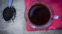 Chia Drink : உடலில் நச்சுத்தன்மை விலக தேவையான தண்ணீர் குடிக்கணும்.. கூடவே இந்த சியா ட்ரிங்க்கும் குடிங்க..