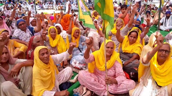 ਕਿਸਾਨਾਂ ਦੇ ਇਸ ਪ੍ਰਦਰਸ਼ਨ ਨੂੰ ਔਰਤਾਂ ਦਾ ਵੀ ਪੂਰਾ ਸਾਥ ਮਿਲਿਆ ਤੇ ਉਨ੍ਹਾਂ ਨੇ ਵੀ ਇਨ੍ਹਾਂ ਬਿੱਲਾਂ ਦੀ ਵਿਰੋਧ ਕੀਤਾ।