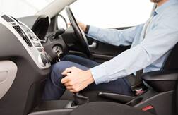 ਜੇਕਰ ਤੁਸੀਂ ਚਲਾਉਂਦੇ ਹੋ ਮੈਨੂਅਲ ਗੀਅਰ ਕਾਰ ਤਾਂ ਭੁੱਲ ਕੇ ਵੀ ਨਾ ਕਰੋ ਇਹ ਪੰਜ ਗਲਤੀਆਂ