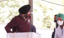 ਰਾਹੁਲ ਦੀ ਸਟੇਜ 'ਤੇ ਸਿੱਧੂ ਨੇ ਚਾੜ੍ਹਿਆ 'ਚੰਨ੍ਹ', ਕਾਂਗਰਸੀ ਸੁਣ ਕੇ ਰਹਿ ਗਏ ਦੰਗ