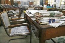 ਕੋਰੋਨਾ ਦੇ ਕਹਿਰ 'ਚ ਮੁਲਾਜ਼ਮਾਂ 'ਤੇ ਛਾਂਟੀ ਦੀ ਤਲਵਾਰ