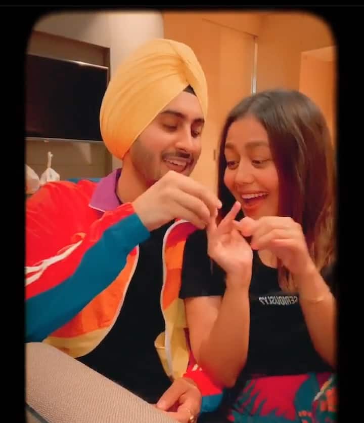 ਹਾਲ ਹੀ ਵਿੱਚ, ਜਦੋਂ ਨੇਹਾ ਦੇ ਸਾਬਕਾ ਬੁਆਏਫਰੈਂਡ ਹਿਮਾਂਸ਼ ਨੂੰ ਨੇਹਾ ਤੇ ਰੋਹਨਪ੍ਰੀਤ ਦੇ ਵਿਆਹ ਬਾਰੇ ਪੁੱਛਿਆ ਗਿਆ ਤਾਂ ਉਸ ਨੇ ਕਿਹਾ, 