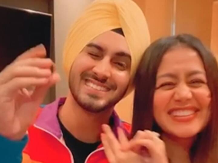 ਫੈਨਸ ਹੁਣ ਨੇਹਾ ਅਤੇ ਰੋਹਨਪ੍ਰੀਤ ਦੇ ਵਿਆਹ ਨੂੰ ਲੈ ਕੇ ਕਾਫ਼ੀ ਉਤਸ਼ਾਹਿਤ ਨਜ਼ਰ ਆ ਰਹੇ ਹਨ।