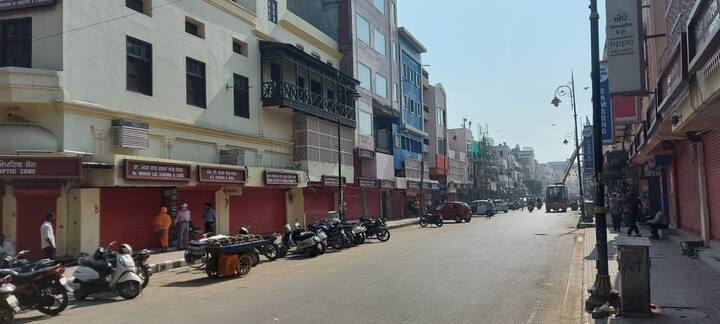 ਬੀਤੇ ਦਿਨਾਂ ਅਧਿਕਾਰੀਆਂ ਦੀ ਮੀਟਿੰਗ ਬੁਲਾ ਕੇ ਸੁਰੱਖਿਆ ਪ੍ਰਬੰਧਾਂ ਬਾਰੇ ਵਿਚਾਰ ਵਟਾਂਦਰੇ ਕੀਤੇ। ਪੁਲਿਸ ਨੂੰ ਹਾਈ ਅਲਰਟ 'ਤੇ ਰੱਖਿਆ ਗਿਆ ਹੈ।