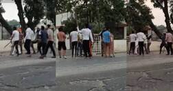 ਸਿਵਲ ਹਸਪਤਾਲ ਸਮਰਾਲਾ ਦੇ ਸਾਹਮਣੇ ਸਰੇਆਮ ਗੁੰਡਾਗਰਦੀ, ਦੋ ਧਿਰਾਂ 'ਚ ਝੜਪ ਦੌਰਾਨ ਚੱਲੇ ਇੱਟਾਂ ਰੋੜੇ