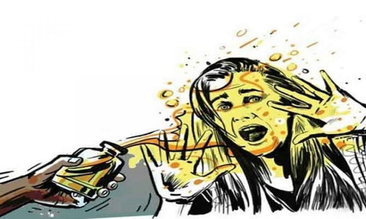 Three Dalit sisters, all minors, attacked with acid in Uttar Pradesh's Gonda ਯੂਪੀ 'ਚ ਮੁੜ ਇਨਸਾਨੀਅਤ ਸ਼ਰਮਸਾਰ, ਹੁਣ ਤਿੰਨ ਦਲਿਤ ਭੈਣਾਂ 'ਤੇ ਸੁੱਟਿਆ ਤੇਜ਼ਾਬ, ਇੱਕ ਦੀ ਹਾਲਤ ਗੰਭੀਰ