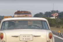 ਬਗੈਰ ਡਰਾਈਵਰ ਭਾਰਤ ਦੀਆਂ ਸੜਕਾਂ 'ਤੇ ਦੌੜਦੀ ਦਿਖੀ ਵਿਨਟੇਜ ਕਾਰ, ਵੀਡੀਓ ਵੇਖ ਤੁਸੀਂ ਵੀ ਹੋ ਜਾਓਗੇ ਹੈਰਾਨ