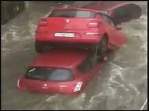 ਤੇਜ਼ ਬਾਰਸ਼ ਕਾਰਨ ਸ਼ਹਿਰਾਂ 'ਚ ਹੜ੍ਹ, ਸੜਕਾਂ 'ਤੇ ਪਾਣੀ 'ਚ ਤੈਰ ਰਹੀਆਂ ਕਾਰਾਂ, ਅਜੇ ਹੋਰ ਜ਼ਿਆਦਾ ਮੀਂਹ ਪੈਣ ਦੀ ਭਵਿੱਖਬਾਣੀ