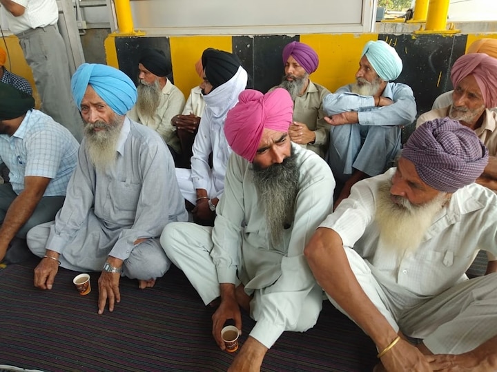  ਕਿਸਾਨਾਂ ਦਾ ਕਹਿਣਾ ਕਿ ਉਹ ਰਿਲਾਇੰਸ ਸਟੋਰ ਬੰਦ ਕਰਵਾਉਣਗੇ