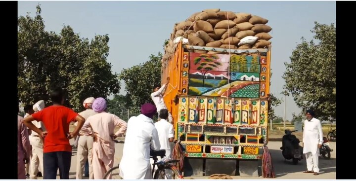 strictness on roads adjoining Haryana, trucks carrying 2,070 tonnes of paddy from other states seized ਹਰਿਆਣਾ ਨਾਲ ਲਗਦੀਆਂ ਸੜਕਾਂ 'ਤੇ ਵਧੀ ਸਖ਼ਤੀ, ਦੂਜੇ ਸੂਬਿਆਂ ਦੇ 2 ਹਜ਼ਾਰ 70 ਟਨ ਝੋਨੇ ਨਾਲ ਭਰੇ ਟਰੱਕ ਕਬਜ਼ੇ 'ਚ 