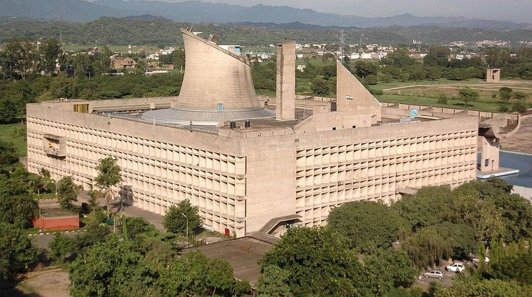 Passed about seven bills in three days of special session of Punjab Vidhan Sabha ਕਾਹਲੀ 'ਚ ਬੁਲਾਏ ਵਿਸ਼ੇਸ਼ ਇਜਲਾਸ 'ਚ 7 ਬਿੱਲ ਪਾਸ, ਅਕਾਲੀ ਦਲ ਤੇ 'ਆਪ' ਵੱਲੋਂ ਸਰਕਾਰ ਨੂੰ ਘੇਰਨ ਦੀ ਕੋਸ਼ਿਸ਼